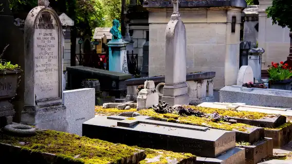巴黎:拉雪茲神父公墓著名墓園導覽遊