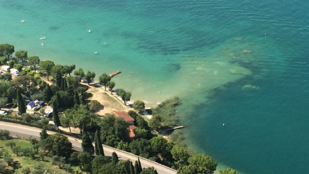 From Verona: Lake Garda E-Bike tour with lunch SELF GUIDED