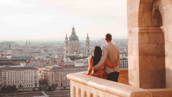 Budapest: Private Photoshoot & Sightseeing