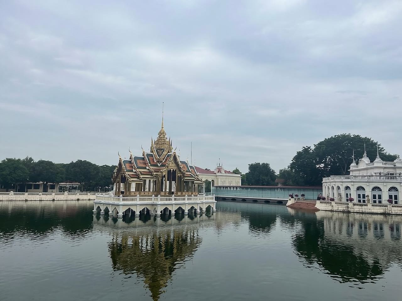 Desde Bangkok: Excursión guiada de un día al Parque Histórico de Ayutthaya