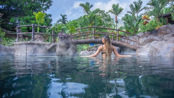 Tour tham quan Núi lửa Arenal và Suối nước nóng trọn ngày từ San José