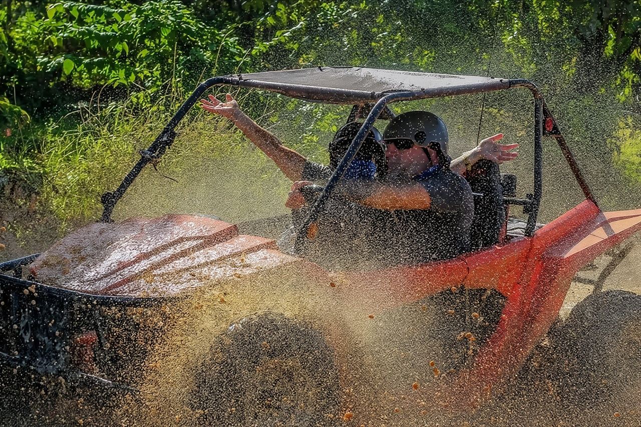 Avventura di mezza giornata in dune buggy e grotta cenote