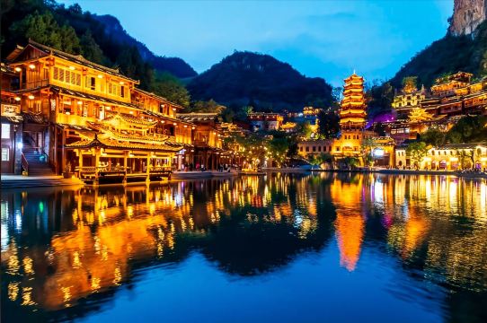 吉隆堡+峰林布依一日遊【興義市區+高鐵南站/興義機場接送】