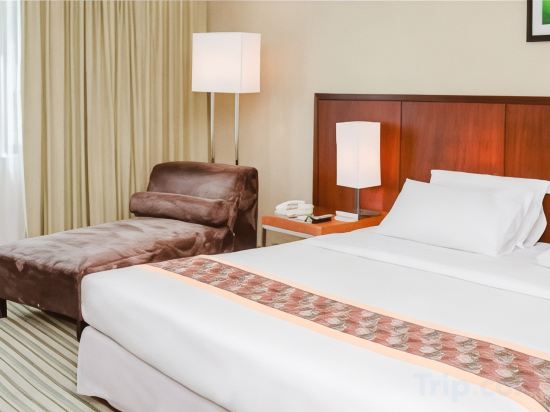 RH Hotel Sibu Room Type - Executive Floor King Room