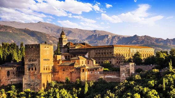 Alhambra & Nasrid Palaces: Skip The Line Ticket + Guided Tour
