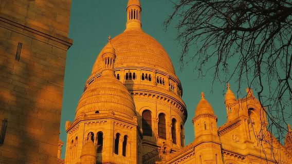 Montmartre Hidden Gems and Scenic Highlights Walking Tour