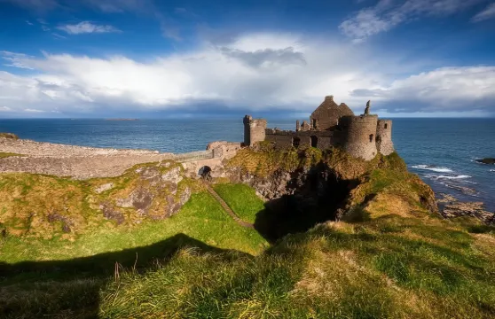 貝爾法斯特巨人之路+黑暗樹籬+鄧路斯城堡|權遊取景地+車來回