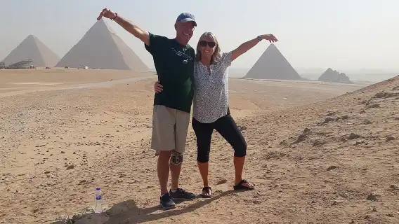 Top rated Giza Pyramids and Sphinx Tour from Cairo Airport