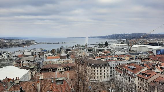 Geneva: Old Town, Chocolate & Lake Guided Walking Tour