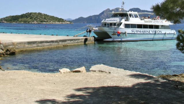 Майорка: Старый город Алькудии, рынок и пляж Форментор.