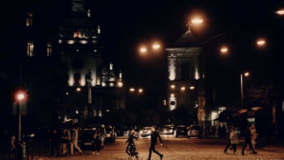 Roma: Tur Jalan Kaki Sore di Bawah Cahaya Bulan