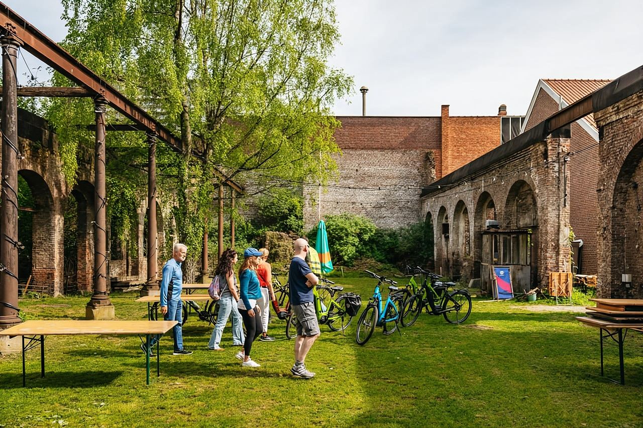 Brussels: City Highlights and Hidden Gems Bike Tour