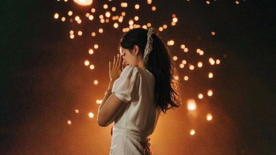 Lawatan separuh hari untuk Majlis Bunga Api Tahun Baru Chiang Mai 2026 [Tiket masuk rasmi CAD/termasuk pengangkutan]