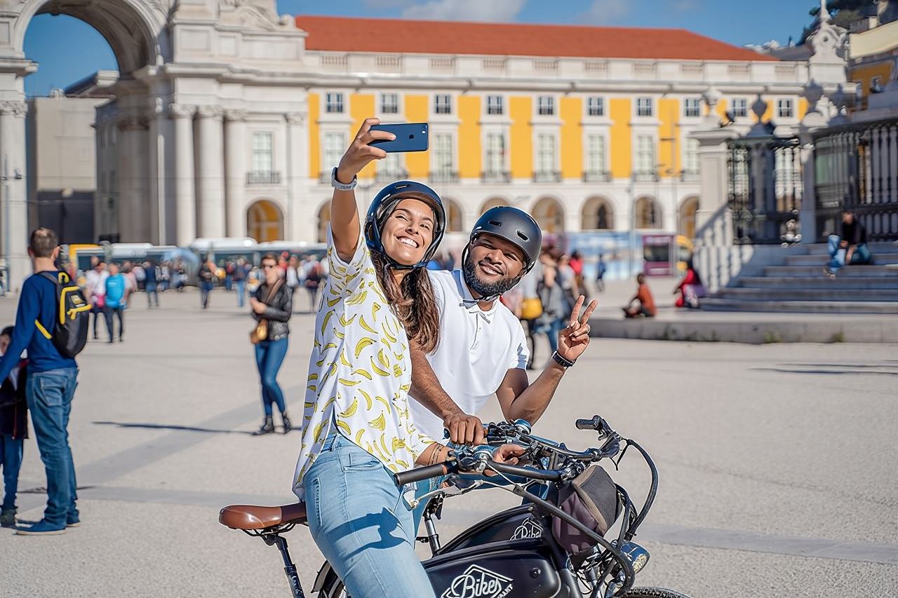 Lisbon Regular or Electric Bike Rental