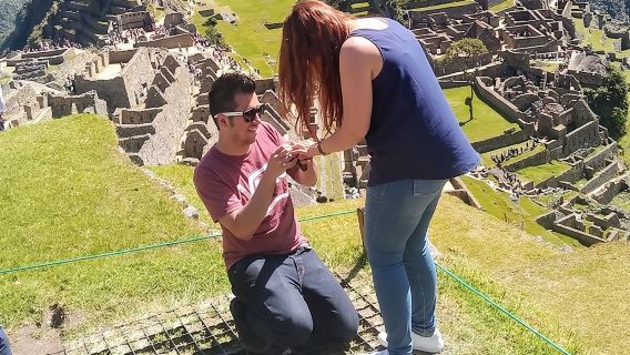 Private Professional Guide in Machupicchu From Aguas Calientes.