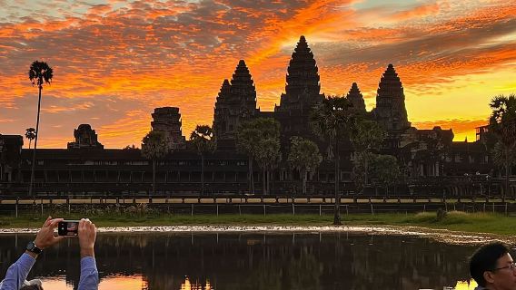 Excursión de día completo en grupo reducido con guía al amanecer