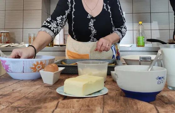 在塞薩洛尼基與當地希臘家庭一起烹飪和用餐