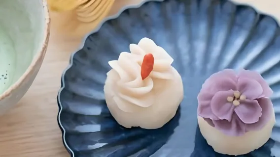 Fukuoka | Japansk wagashi-hantverk + shiratama-dumplings & matcha-te