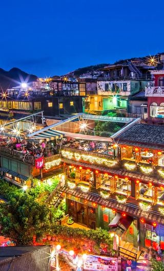 Jiufen Old Street + Shifen Old Street + Shifen Waterfall 1-day tour [Depart from Taipei | Guaranteed departure]