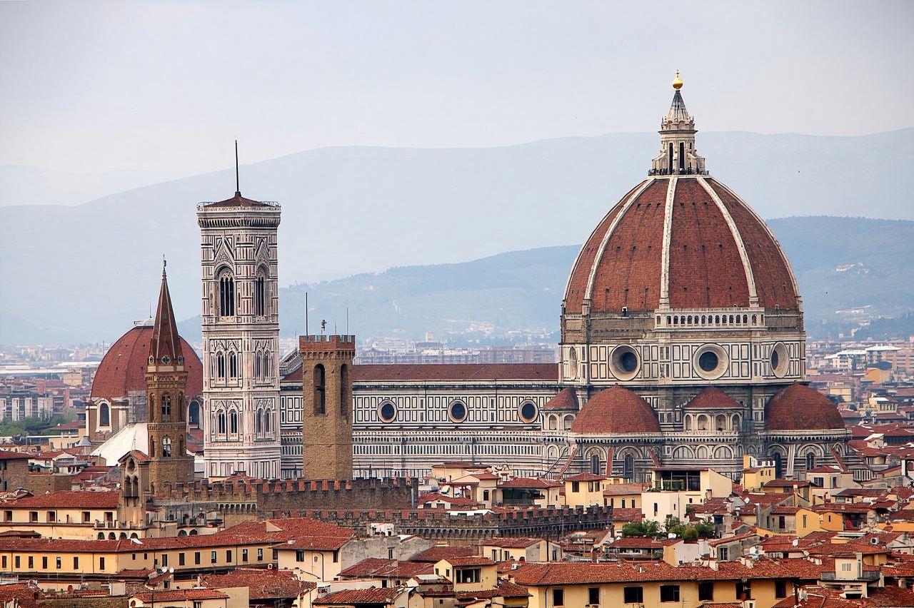 佛羅倫斯聖母百花大教堂+烏菲茲美術館+皮蒂宮+比薩斜塔一日遊