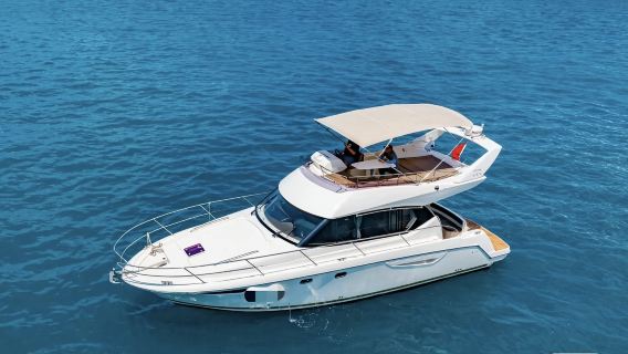 廈門香山遊艇會/五緣灣遊艇碼頭遊艇包船出海【適合聚會/團建/生日/派對】