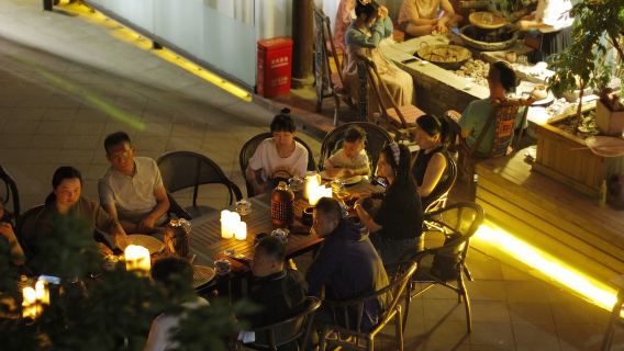 Eatwith-Chengdu-Get Up Close with Chengdu's Folk Crafts and Chat by the Fire with Local Masters