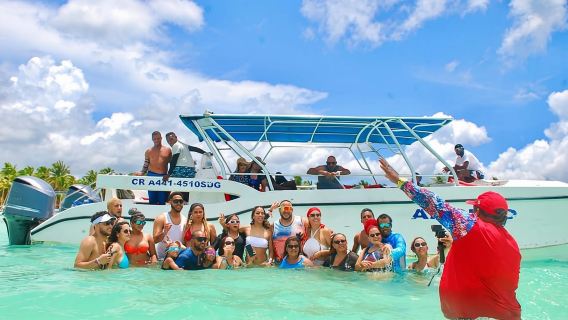 Juan Dolio: Perjalanan Sehari Pulau Saona dengan Makan Siang & Bar Terbuka