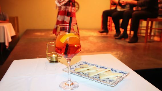 Seville: Flamenco Show & Cocktail Experience