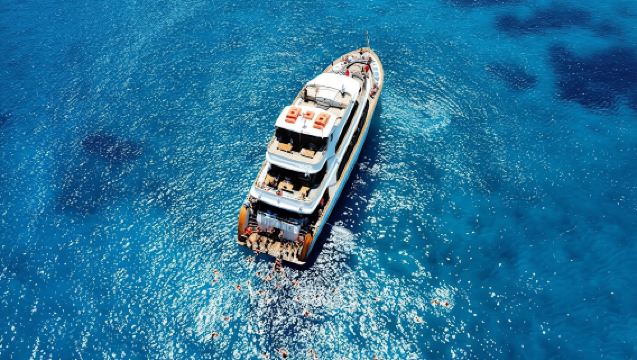 Luxury Ocean Queen half-day Cruise with Lunch in Ayia Napa