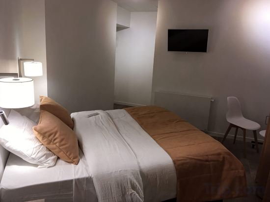 Hotel Ferney République Room Type - Deluxe Room