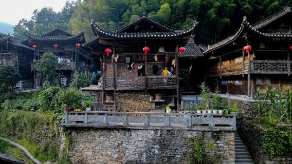 Zhangjiajie Private Guided 1-Day Tour Shiyanping Tujia Style Garden