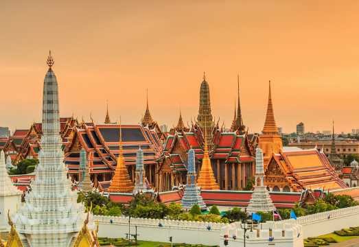 Bangkok Day Tour: The Grand Palace + The Temple of the Emerald Buddha + Wat Arun + Chao Phraya River