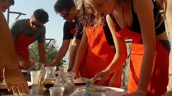 Sorrento Pizza Making with Wine, Limoncello & Transfer Included