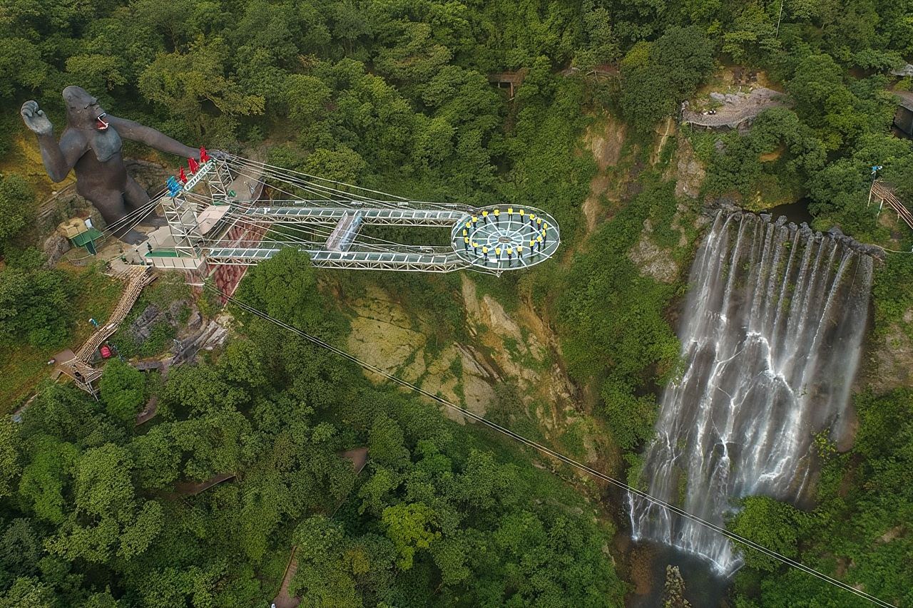 Private Day Tour to Gulong Canyon Glass Bridge from Guangzhou