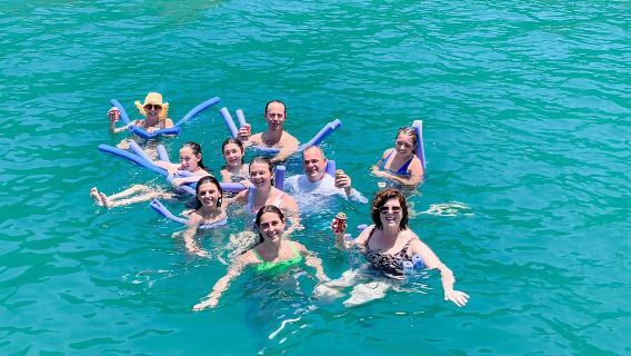 ทัวร์ส่วนตัวแบบคาตามารัน Sealounge ที่ Playa Fantasia