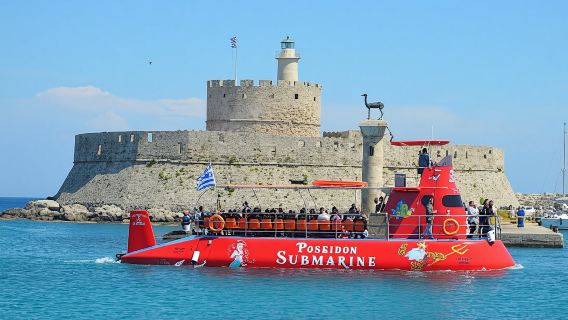Poseidon submarine guided cruise with underwater views