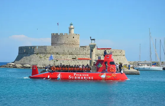 波塞冬潛艇導覽郵輪之旅，欣賞海底景色