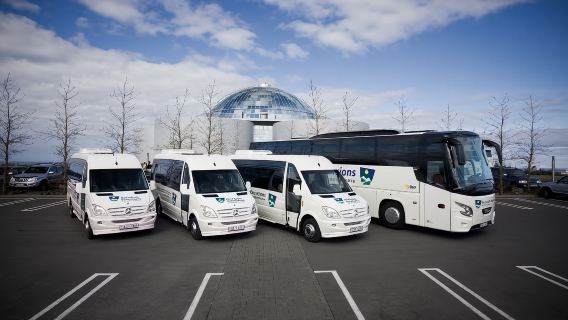 雷克雅未克:BSI 巴士總站和凱夫拉維克國際機場 (KEF) 間的 Flybus 來回巴士票【隨買隨走/省時便捷】