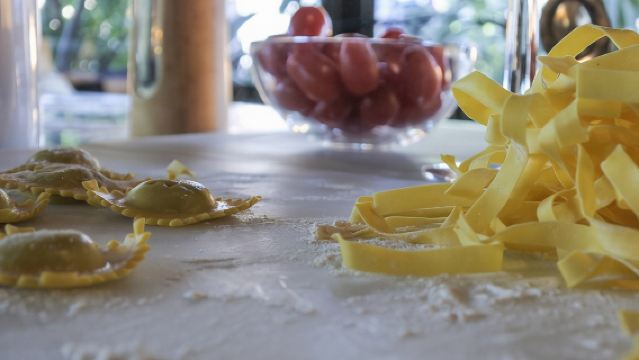The Secrets to Learn Fresh Pasta and Tiramisù in a Glam Home