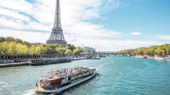 París: Crucero por el Sena con acceso rápido desde la Torre Eiffel