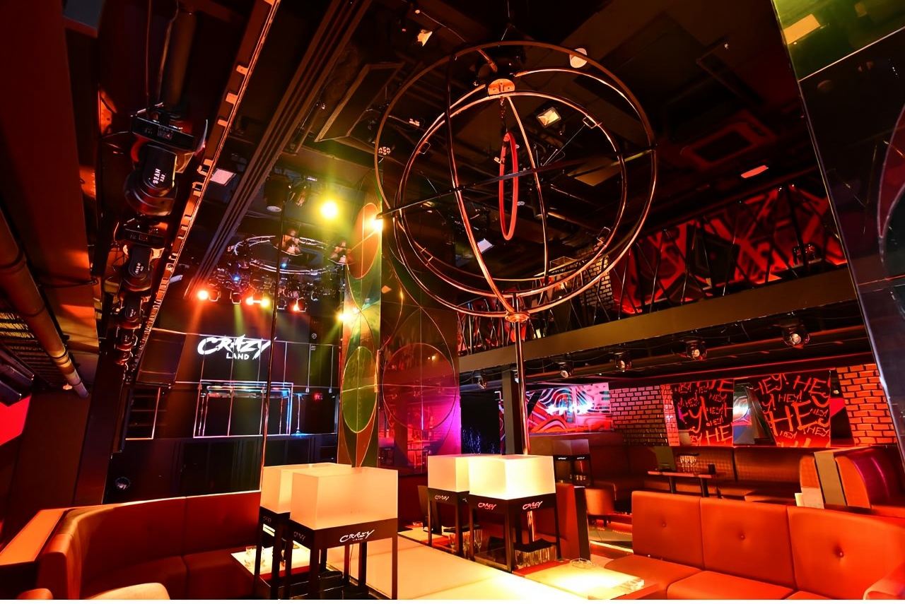 โอซากะ ด็อนโทนโบริ : แพ็กเกจ VIP สุดพิเศษที่ CHEVAL ไนต์คลับ (เฉพาะนักท่องเที่ยวต่างชาติ)