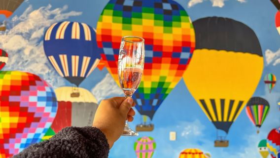 Hot Air Balloon Special: Teotihuacan Pyramid Hot Air Balloon Ride with Chinese-Speaking Ground Tour