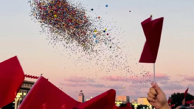 Upacara menaikkan bendera Beijing - Perkhidmatan kereta khas + panduan masuk pantas, perjalanan tanpa risau