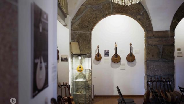 Porto: Spettacolo di Fado con Vino di Porto alla Casa da Guitarra