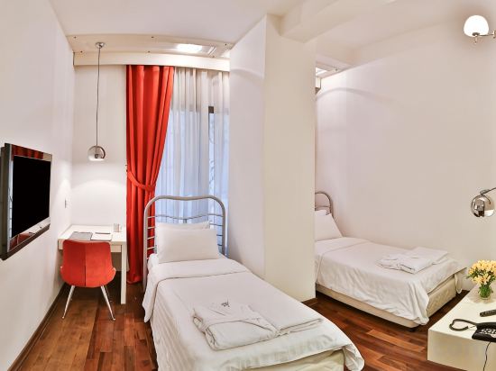 Senatus Hotel - Special Class Room Type - Family Room - Basement Floor