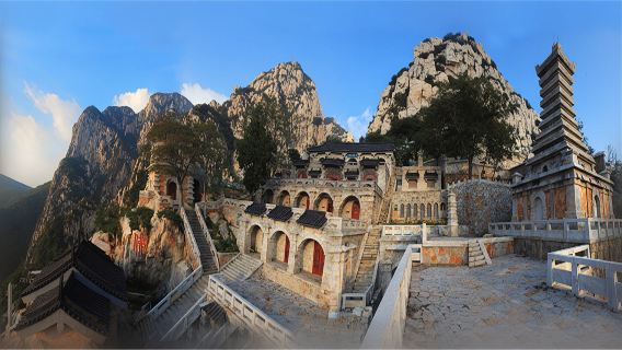 Luoyang Tour to Shaolin Temple Including 2 Hour Kung Fu Lesson with Master