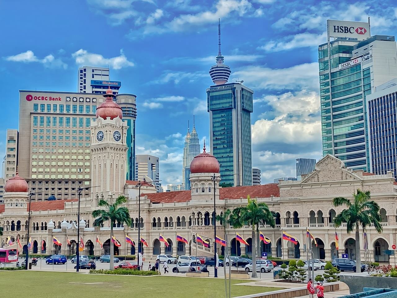 Kuala Lumpur Grand Full Day Tour with 25 Attractions-KLCC-Batu Cave-Istana Negara and More