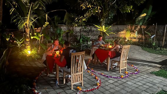 Cours de cuisine en soirée avec dîner romantique à Ubud