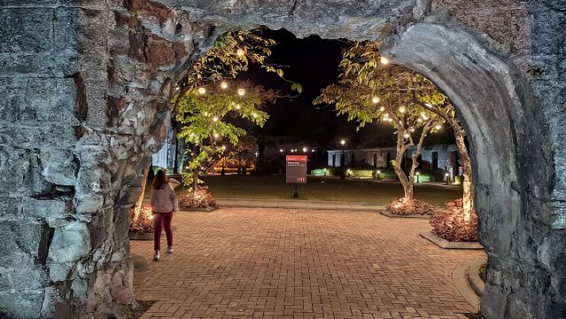 Manila di Notte: Alla Scoperta delle Attrazioni della Città con Intramuros