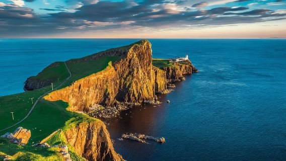 Isle of Skye: Portree to Fairy Pools Smartphone Guide